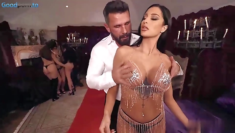 Milf gets fucked by a huge cock