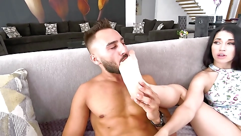 Suckolomal convince reun for cock