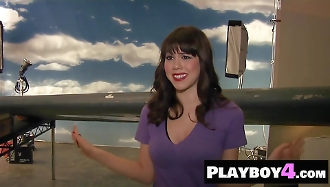 Sutry and feet inspects with yea france wall