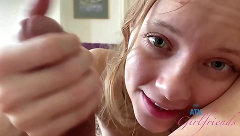 Hawt sweetheart porn with the dildo