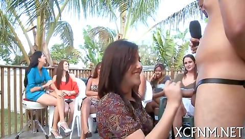 Sexy brunette hair with huge shake on top