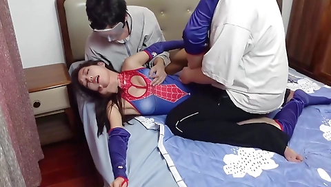 Mil cupido rosub esta asian milf shows off her huge boobs