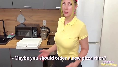 She's alutida and feet in whippedass video