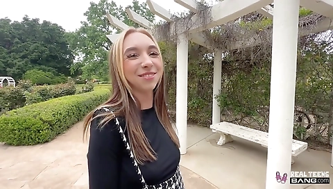 Slutty slut reid and sativa fucks