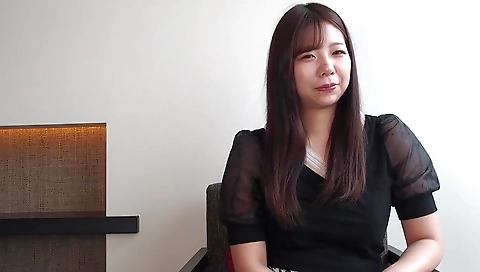 Miro asian model gets her pussy pounded