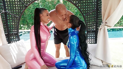 Mature woman is a hot milf